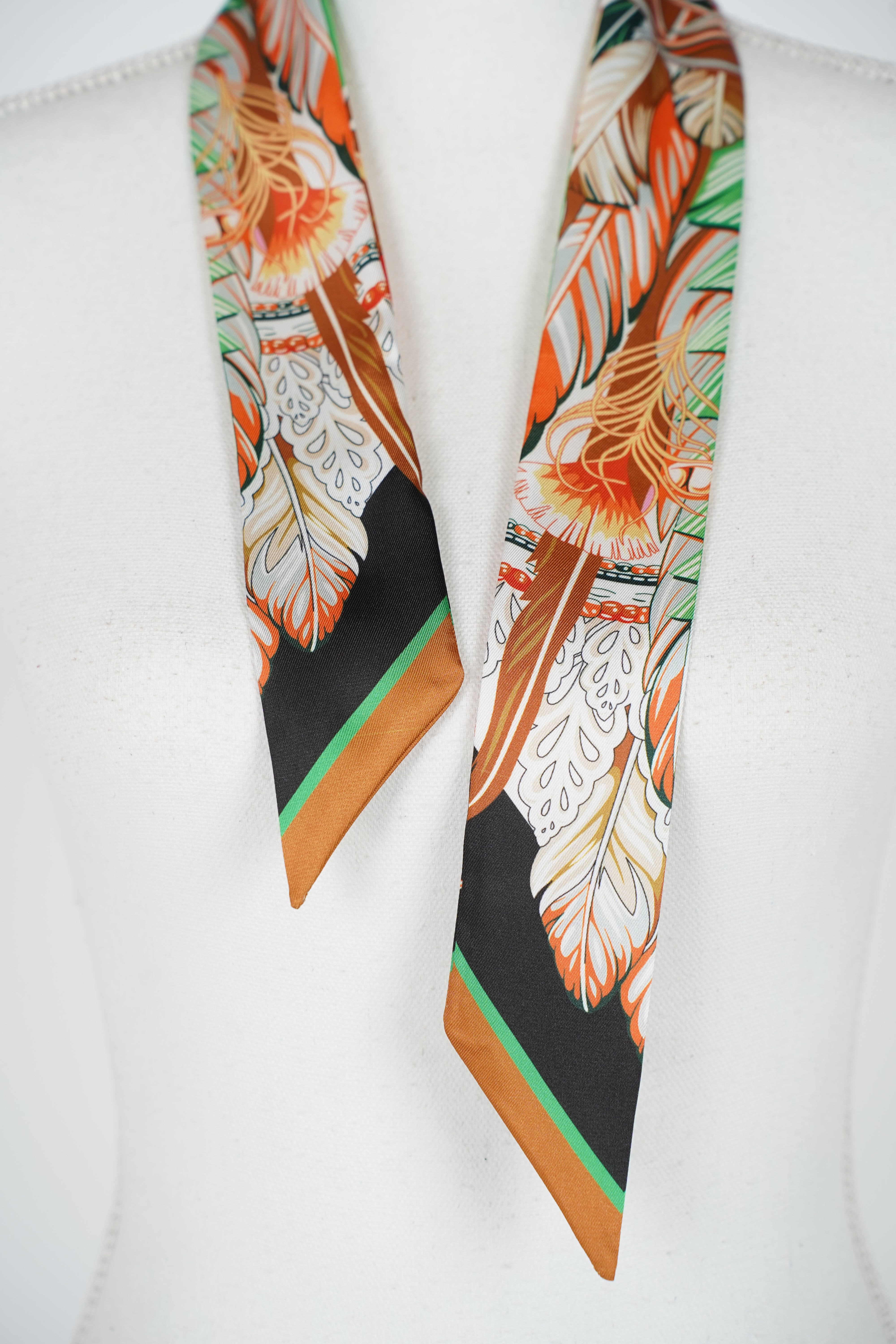 Parisian Twilly – Versatile Mini Scarf for Neck, Hair, or Bags