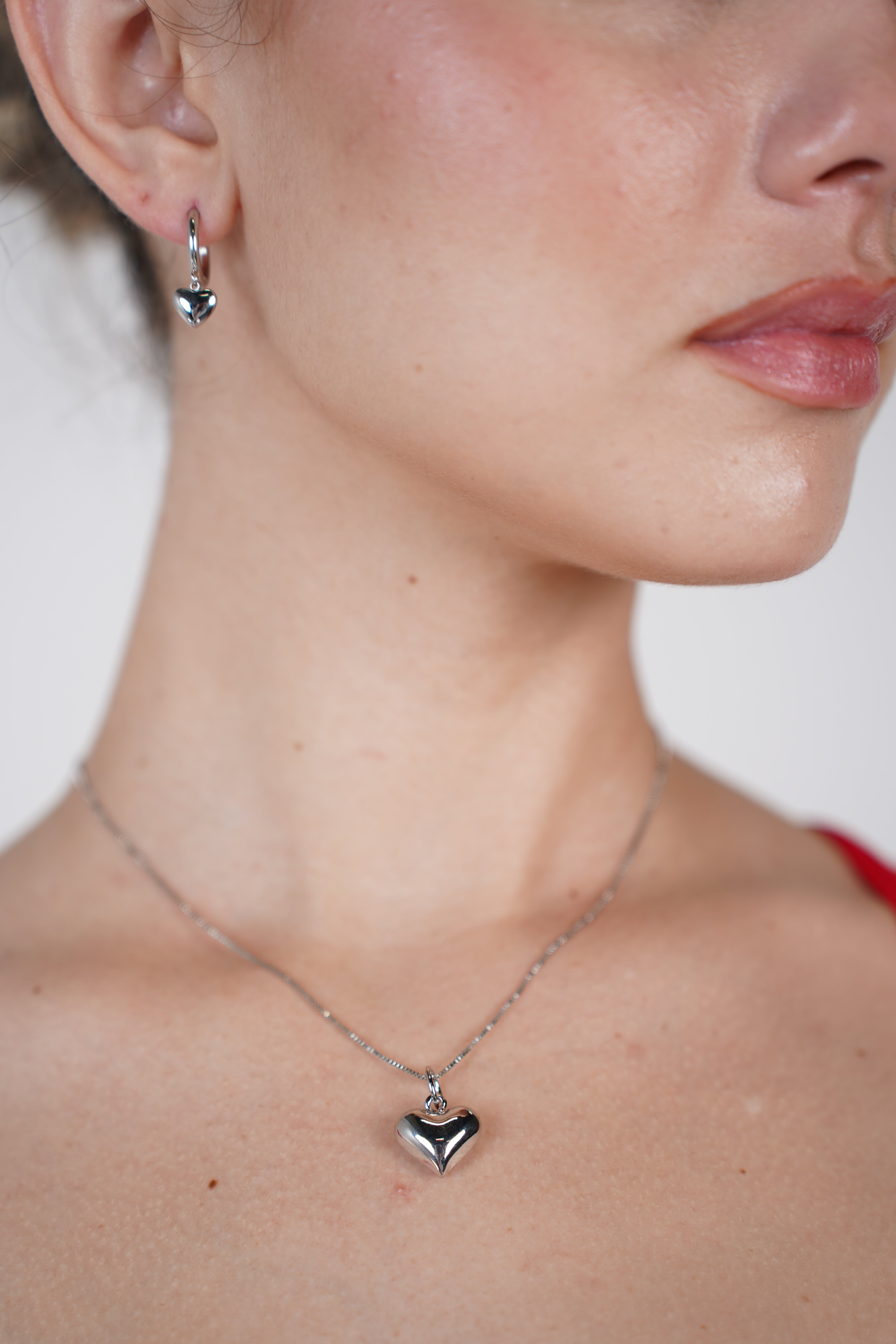 Voni Mini Heart Necklace Set – Silver Sweetheart Elegance