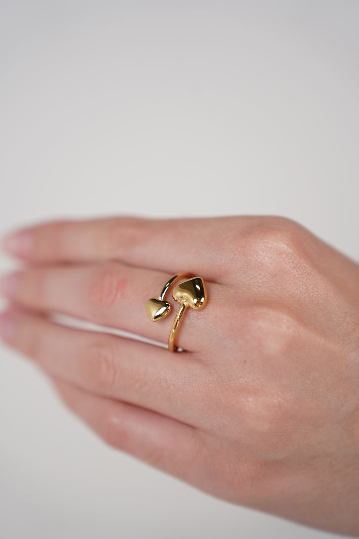 Risa Heart Ring – Open Band Double Heart Gold Ring
