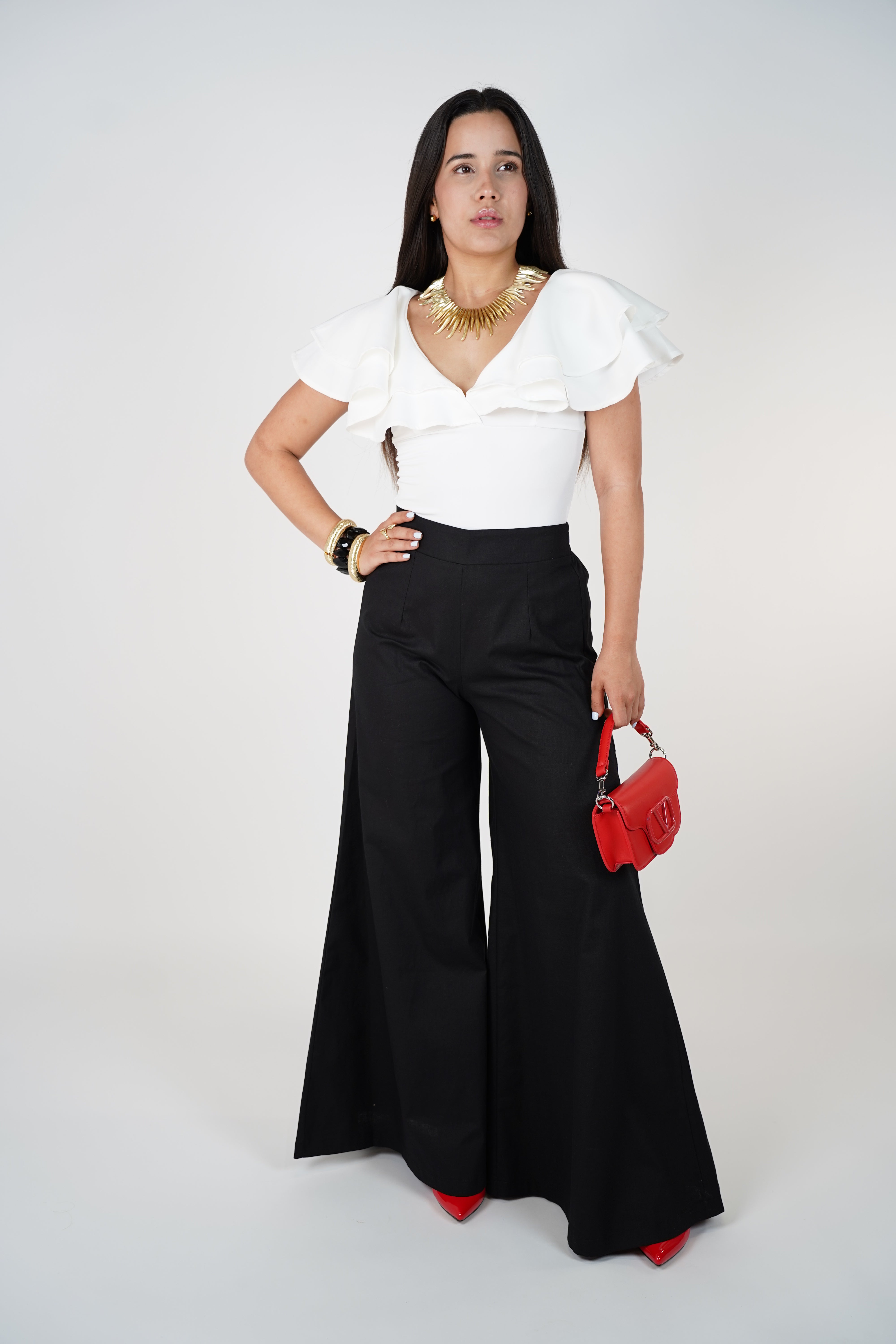 Jina Flowy Pants – Crisp Wide-Leg Statement