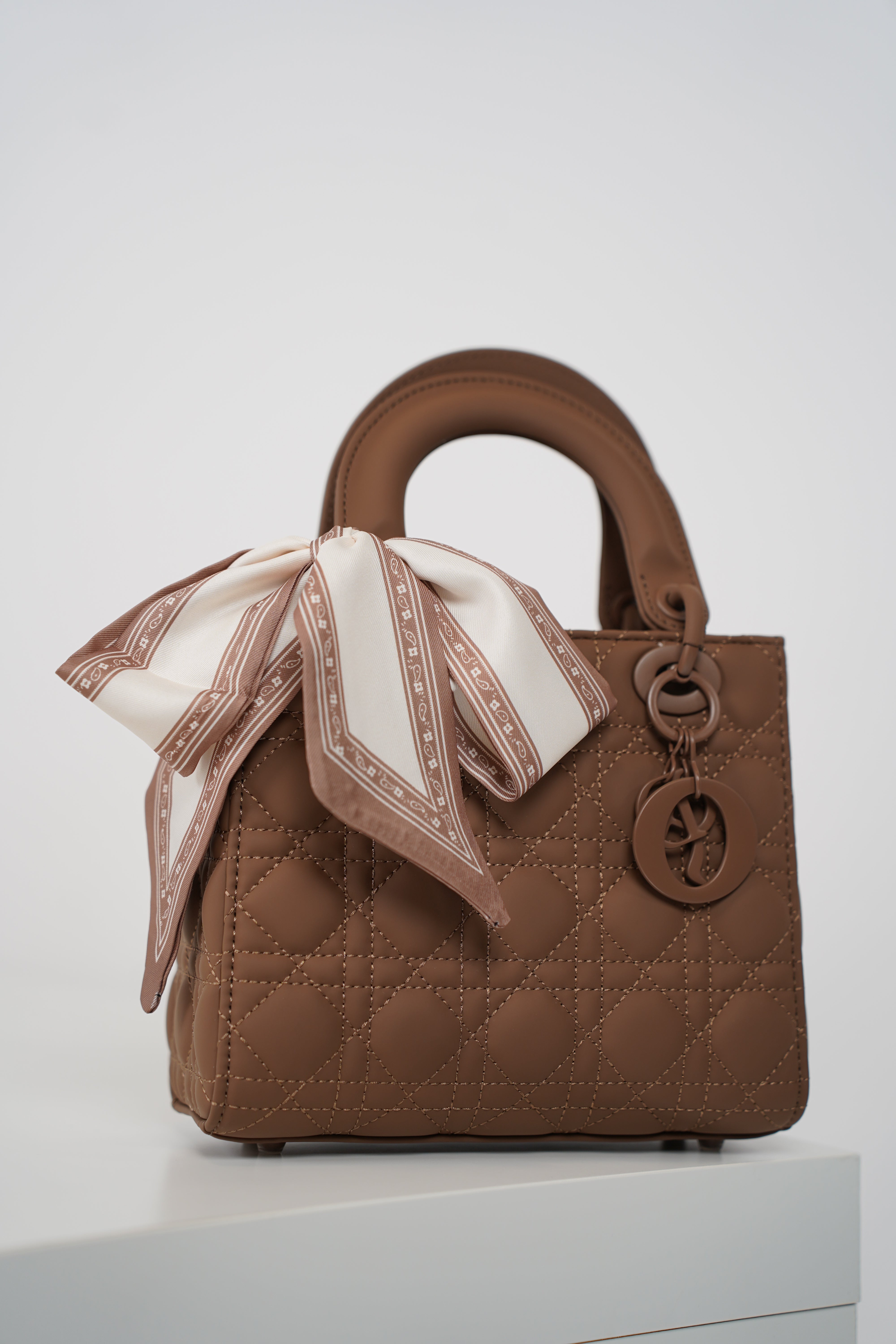 Vezza Handbags – Polished, Petite, and Chic