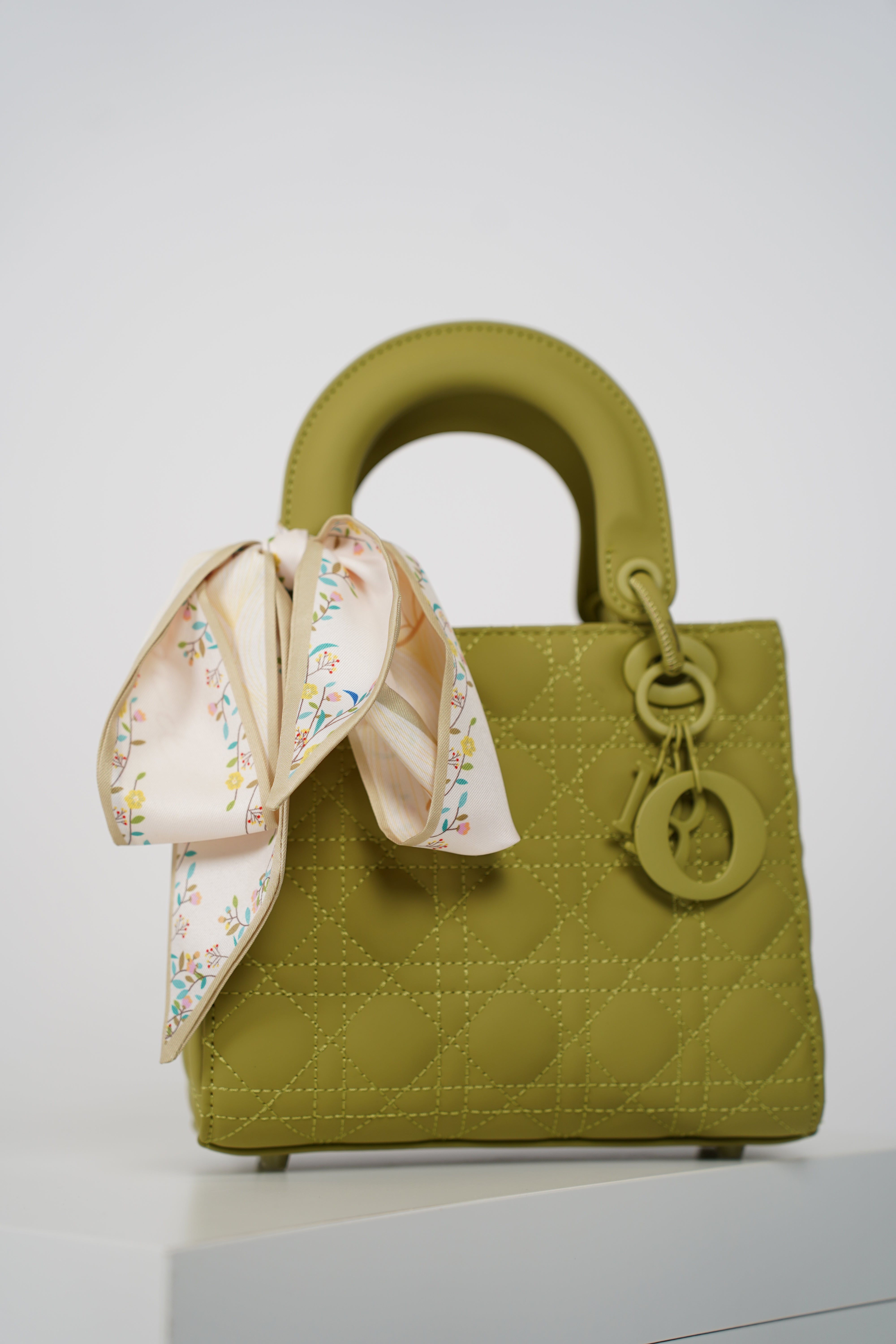 Vezza Handbags – Polished, Petite, and Chic