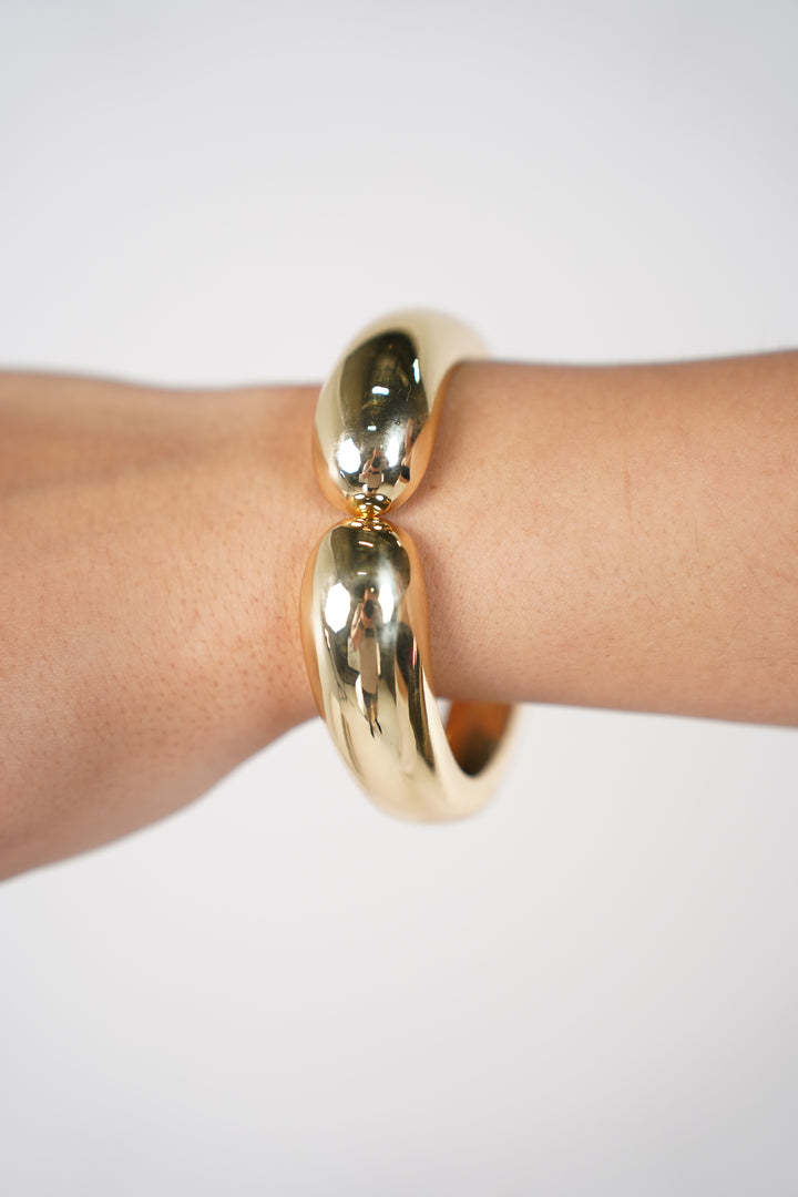 Lavique Chunky Bracelet – Bold High-Polish Statement Cuff