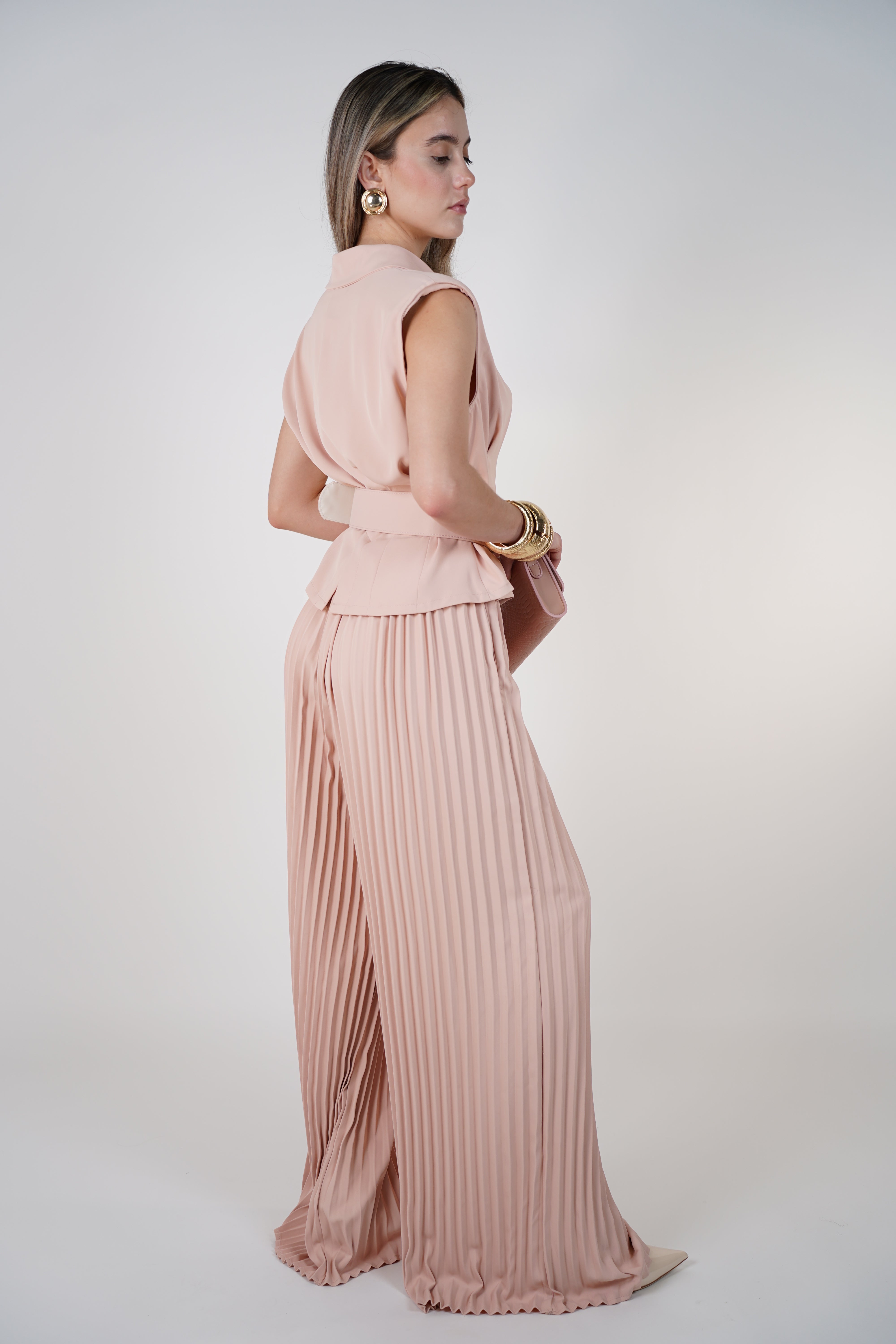 Elixir Pants Set – Pleated Elegance in a Soft Blush Hue