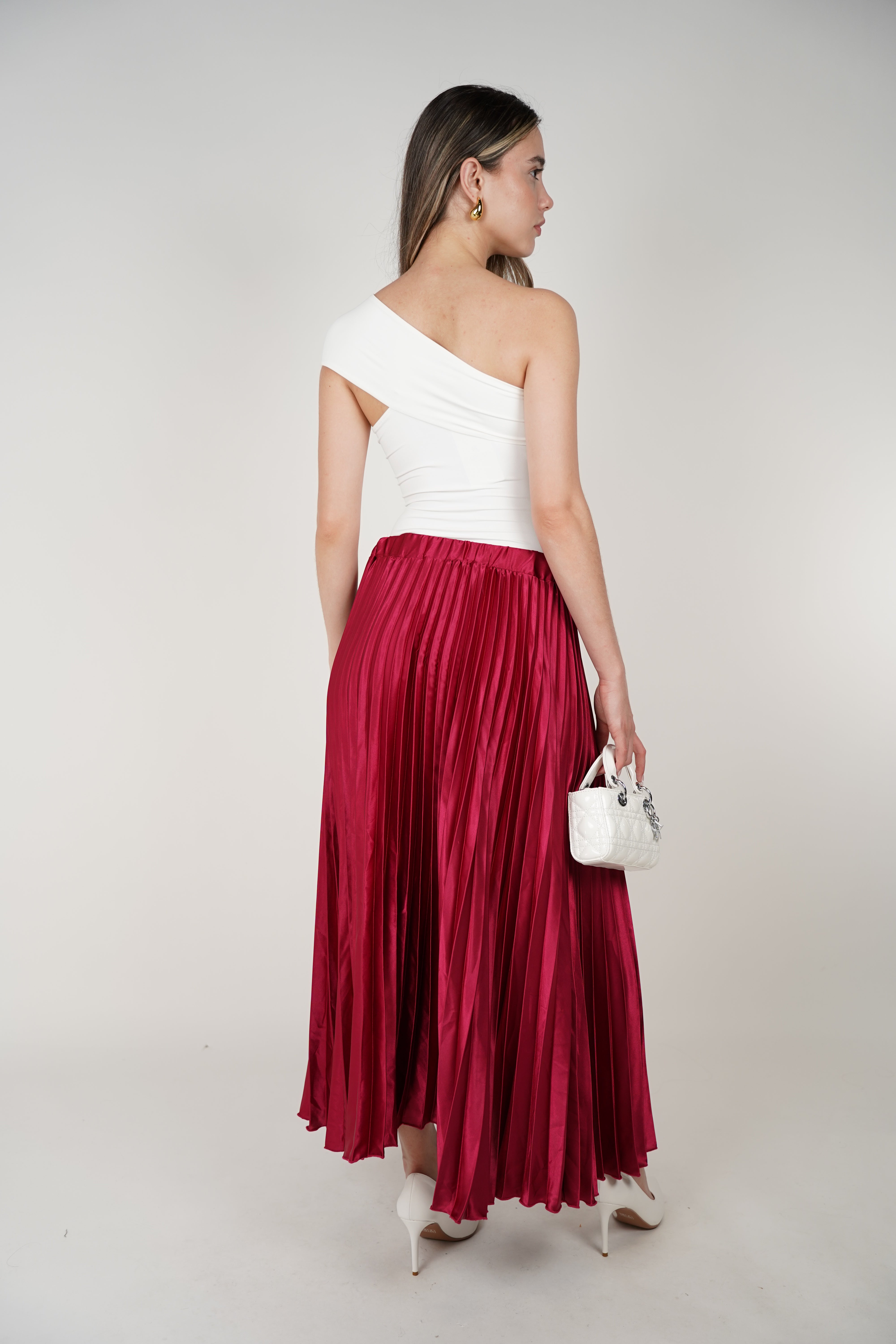 Juanita Pleated Skirt – Elegant Shine with a Graceful Flow