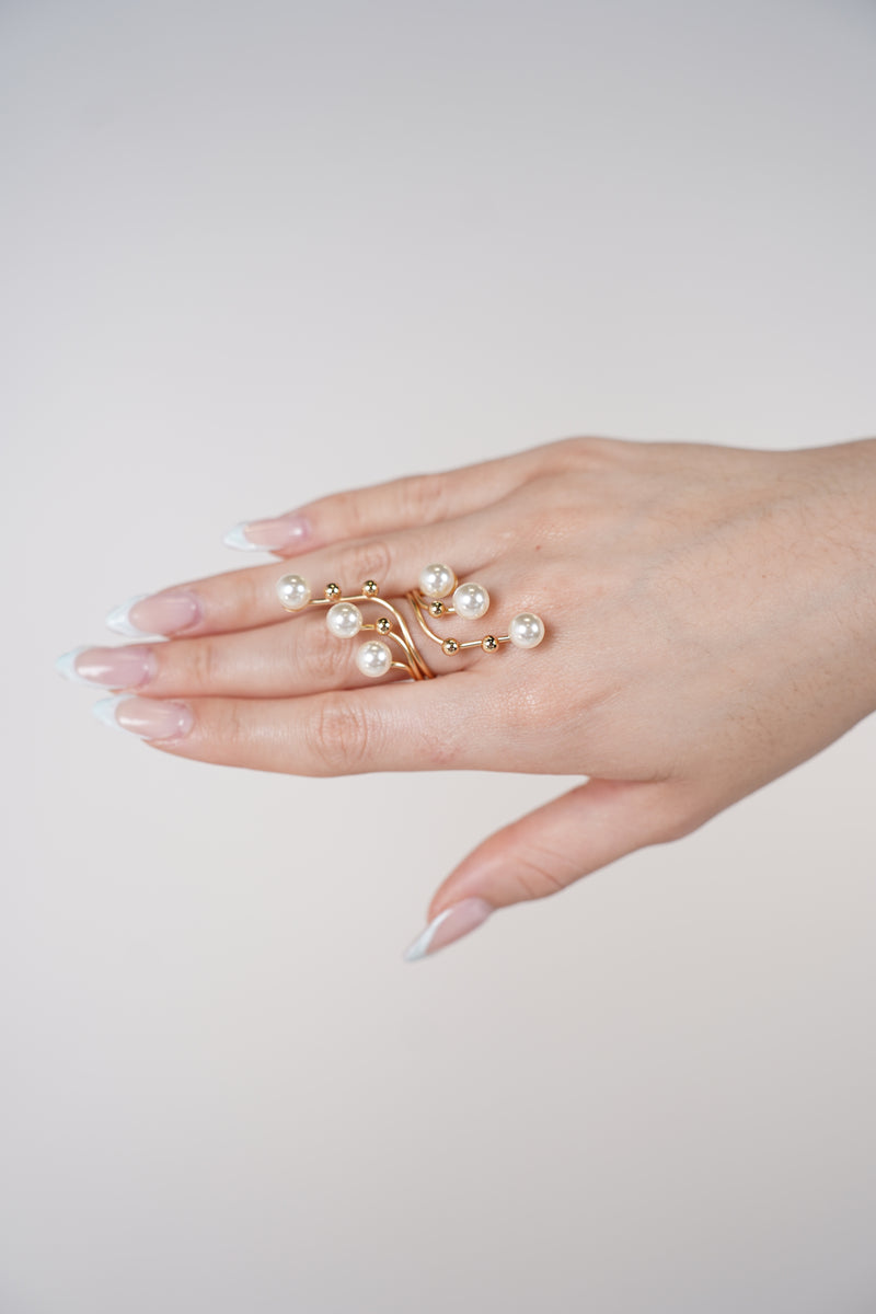 Zior Pearl Ring – Statement Spiral Pearl Ring