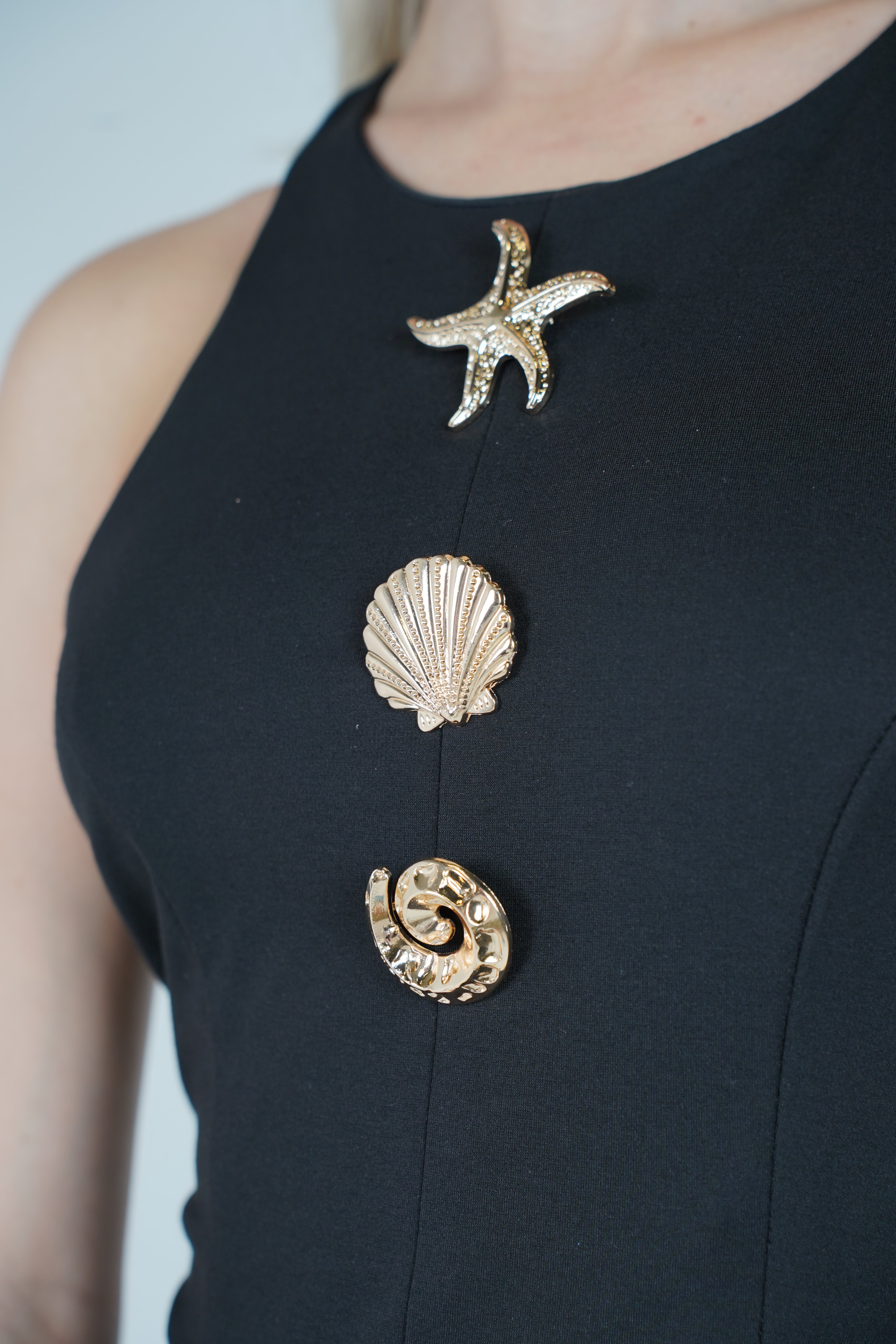 Varese Mini Dress – Sleek, Chic, and Statement Details